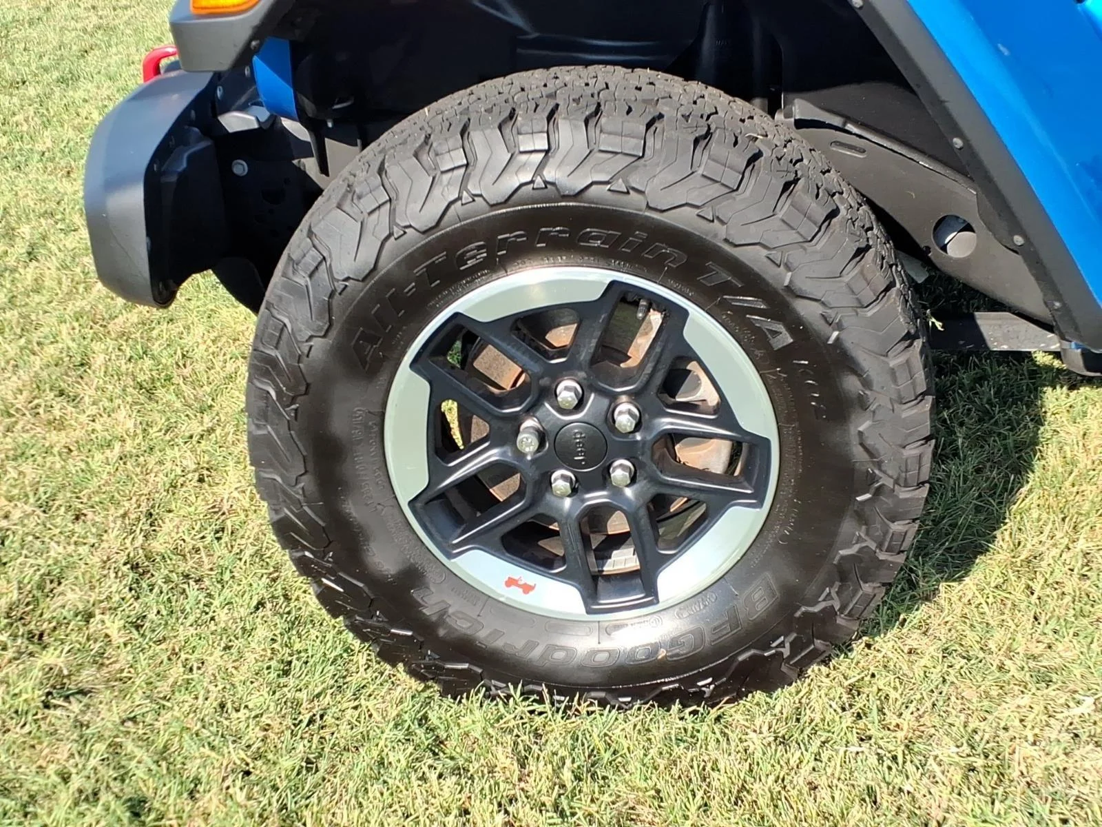 Used 2021 Hydro Blue Pearlcoat Jeep Unlimited Rubicon image 11