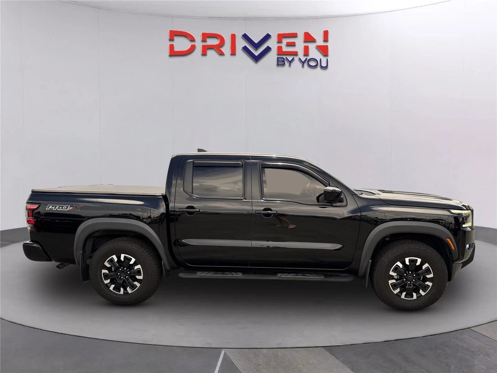 Used 2022 Super Black Nissan PRO-X image 3