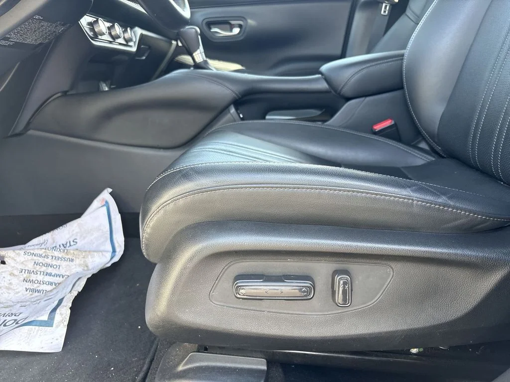 Used 2023 White Honda EX-L image 14