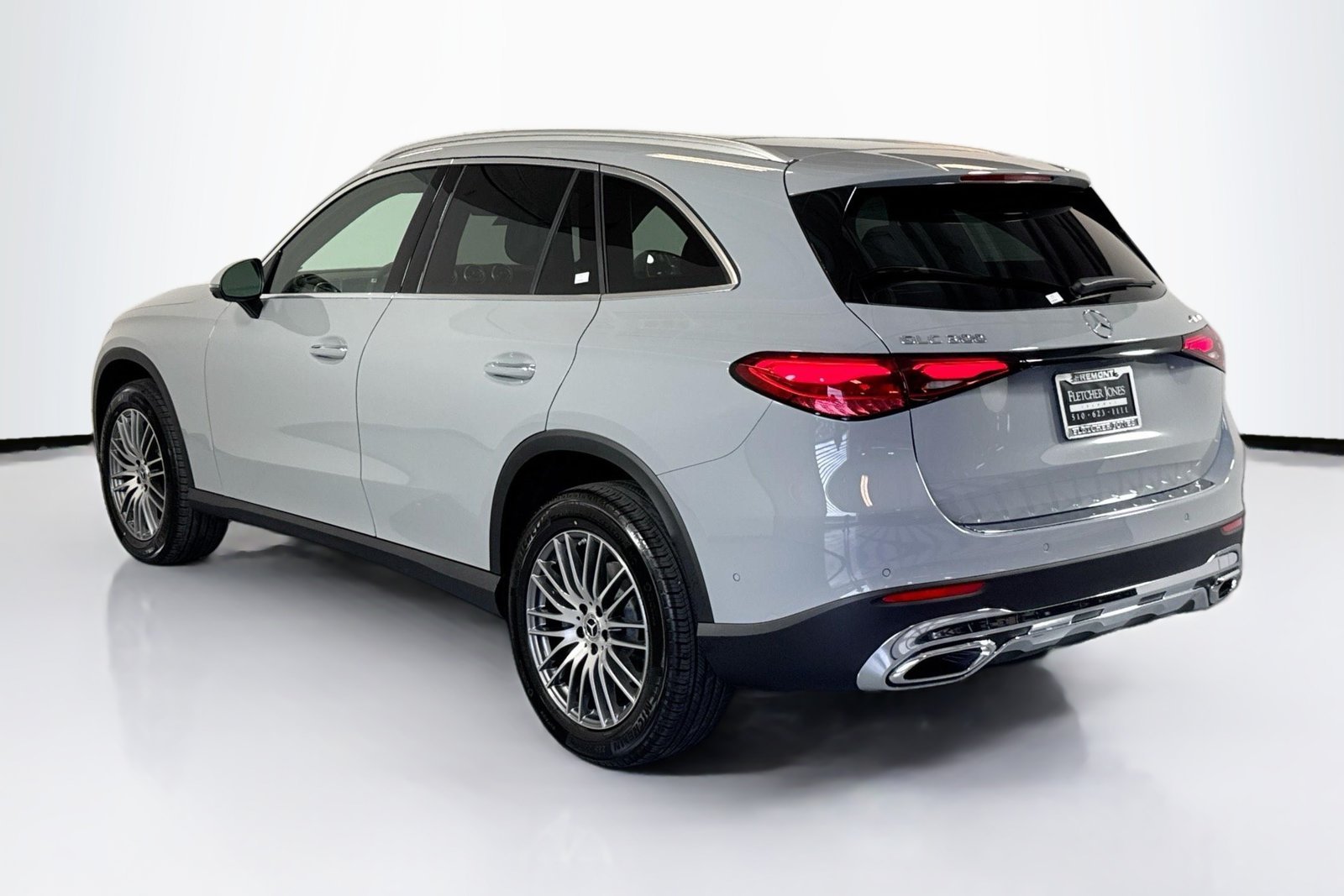 New 2026 MANUFAKTUR Alpine Grey Mercedes-Benz GLC 300 image 7