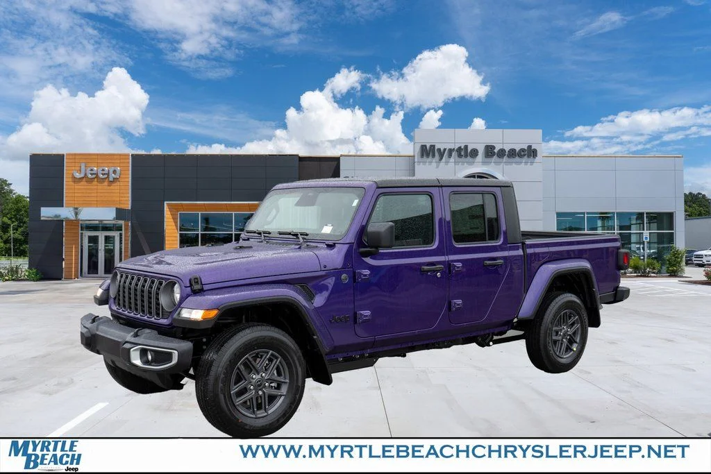 2026 Jeep Gladiator Sport S Auto's photo