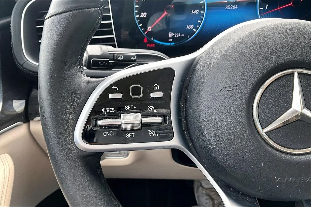 Used 2021  Mercedes-Benz GLS 450 image 19