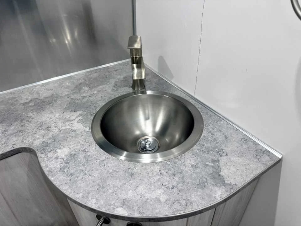 Used 2022 SILVER AIRSTREAM  image 32