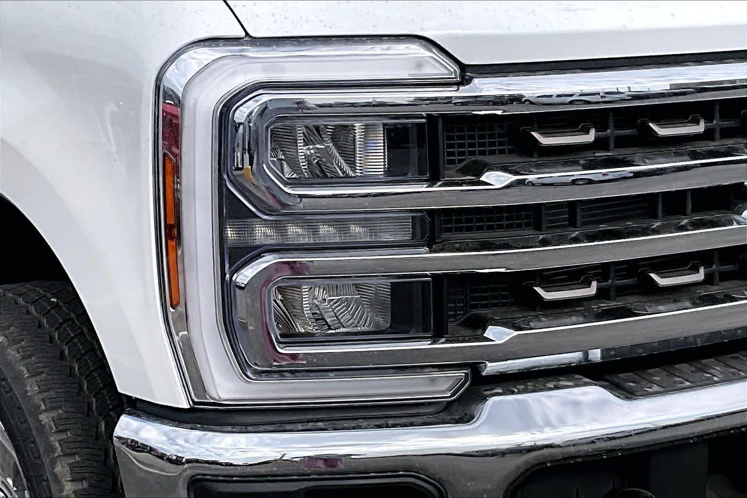 New 2026 Star White Metallic Tri-Coat Ford F-250® King Ranch® image 10