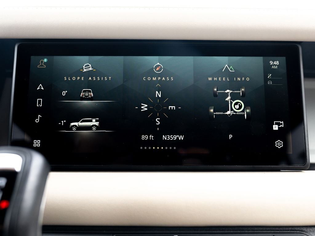 Used 2024 Green Land Rover X-Dynamic SE image 23