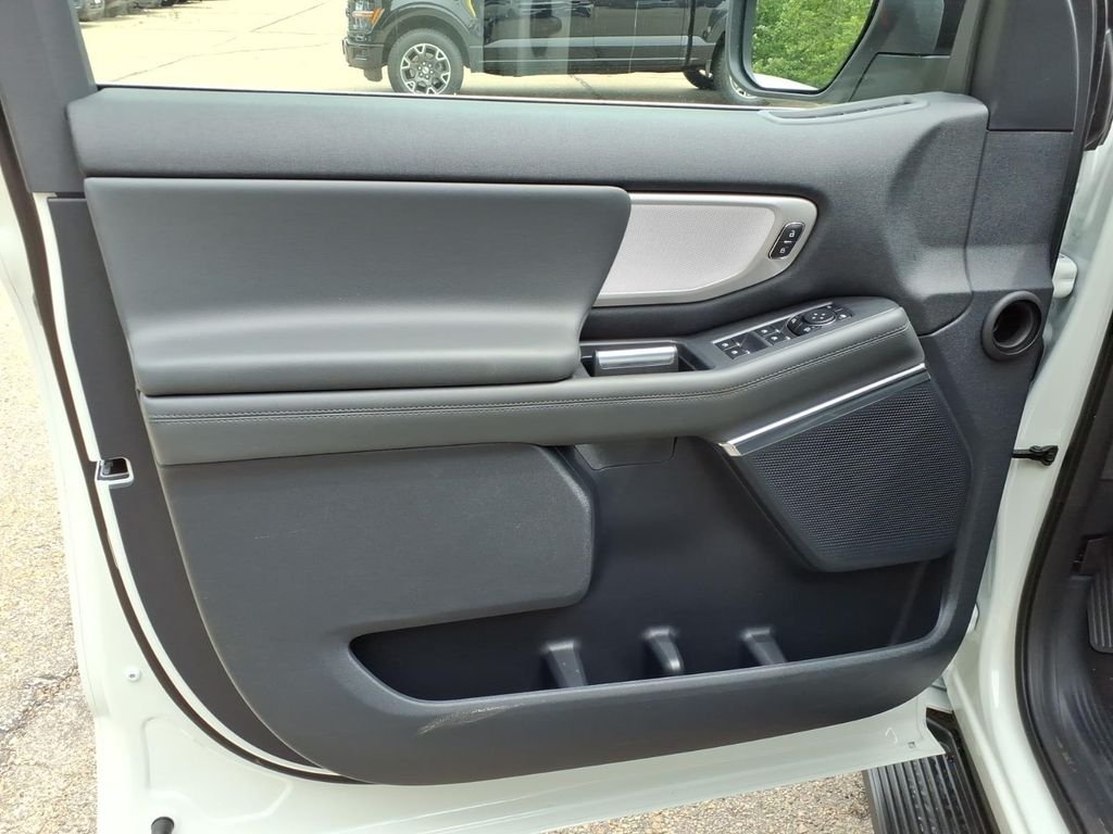 New 2026 Star White Metallic Tri-Coat Ford MAX Active image 20