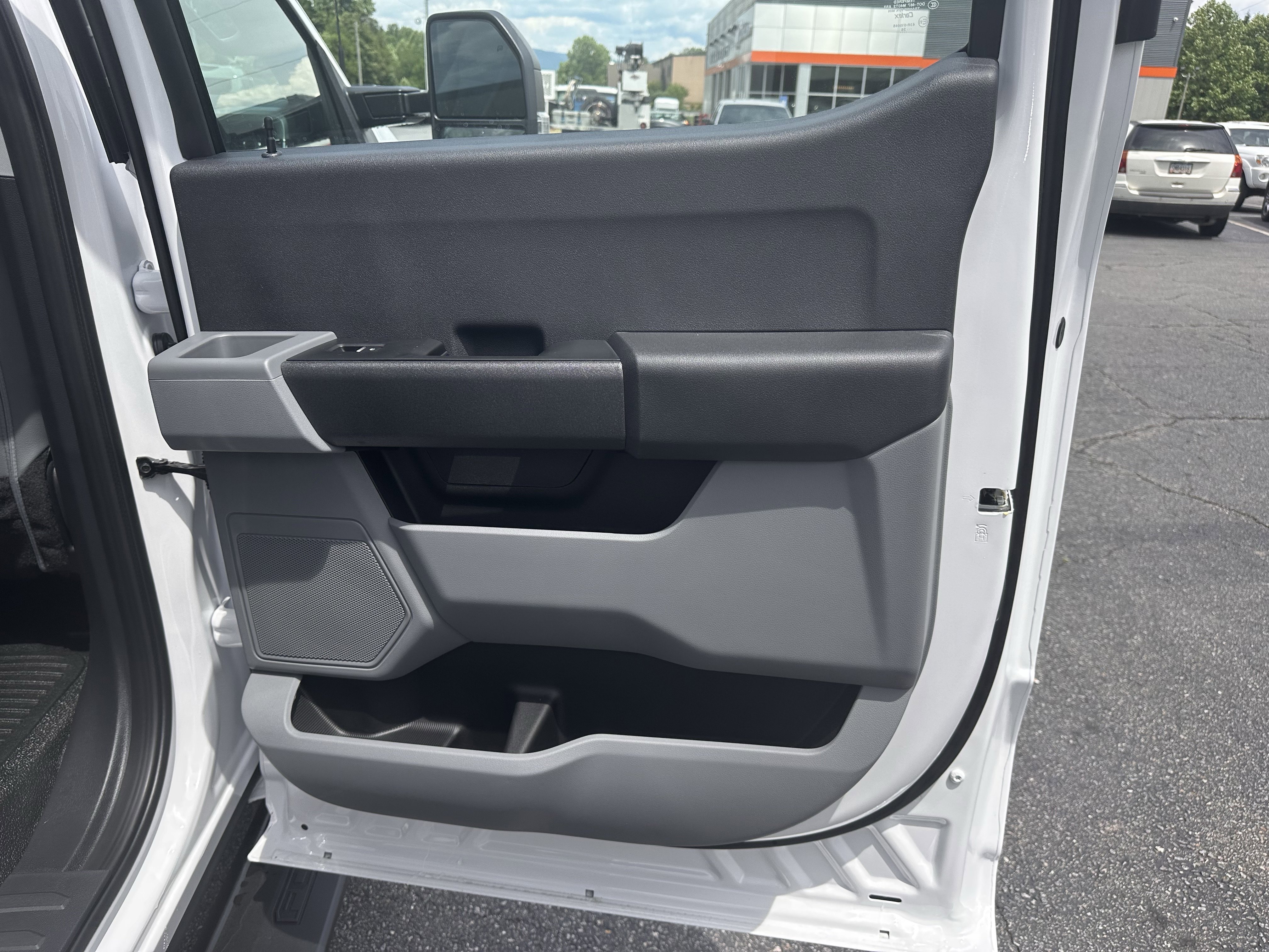 New 2026 Oxford White Ford F-250® XL image 16