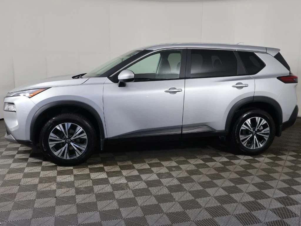 Used 2023 Silver Nissan SV image 14
