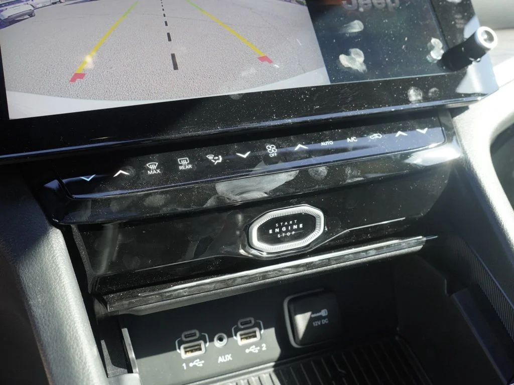 New 2026 Bright White Clearcoat Jeep Altitude image 15
