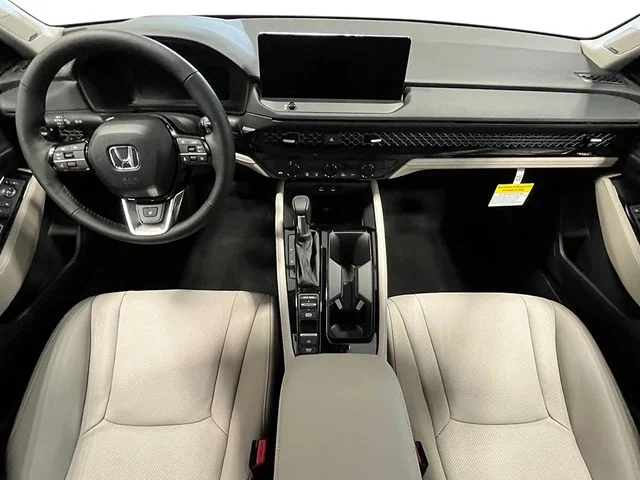 New 2026 Platinum White Pearl Honda Touring image 17