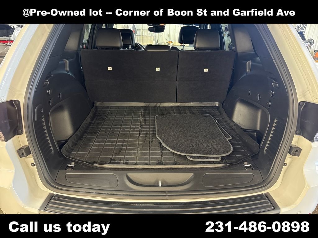Used 2021 White Jeep 80th Anniversary Edition image 22