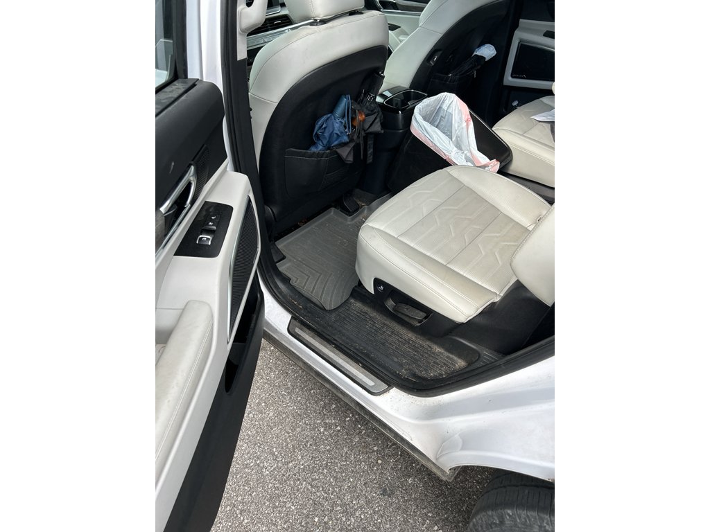 Used 2021 White Kia SX image 7