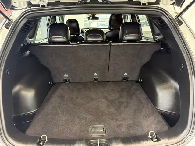 Used 2025 Bright White Clearcoat Jeep  image 8