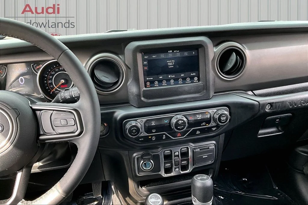 Used 2023 Black Jeep Sport S image 9