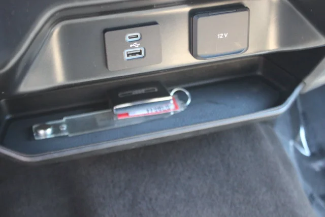 Used 2021 Silver Ford XLT image 10