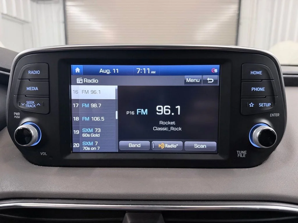 Used 2020 Black Hyundai SEL image 17