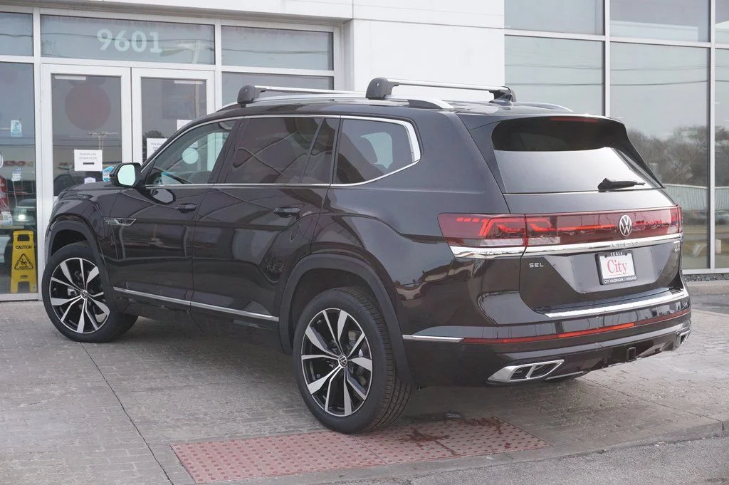 New 2026 Deep Black Volkswagen 2.0T SEL Premium R-Line image 8