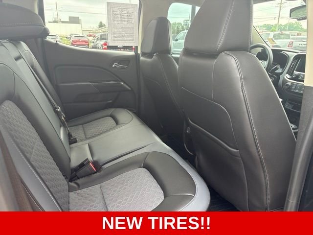 Used 2022 Black Chevrolet Z71 image 17