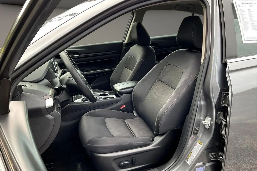 Used 2024 Gray Nissan 2.5 SV image 24