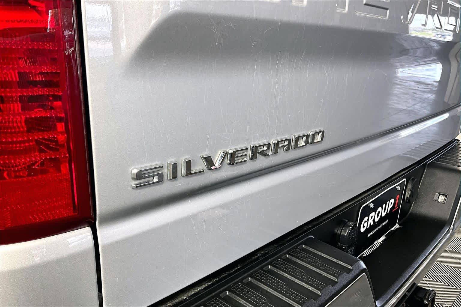 Used 2022 Silver Ice Metallic Chevrolet LT image 29