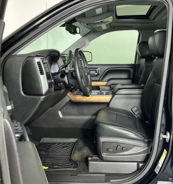 Used 2016 Black Chevrolet LTZ image 10