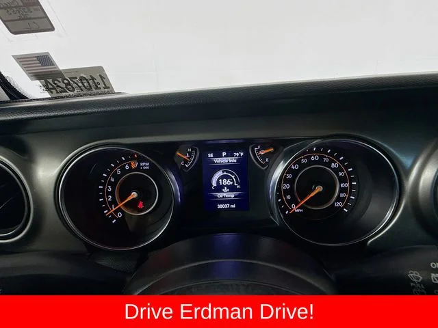 Used 2021 Green Jeep Sport image 14