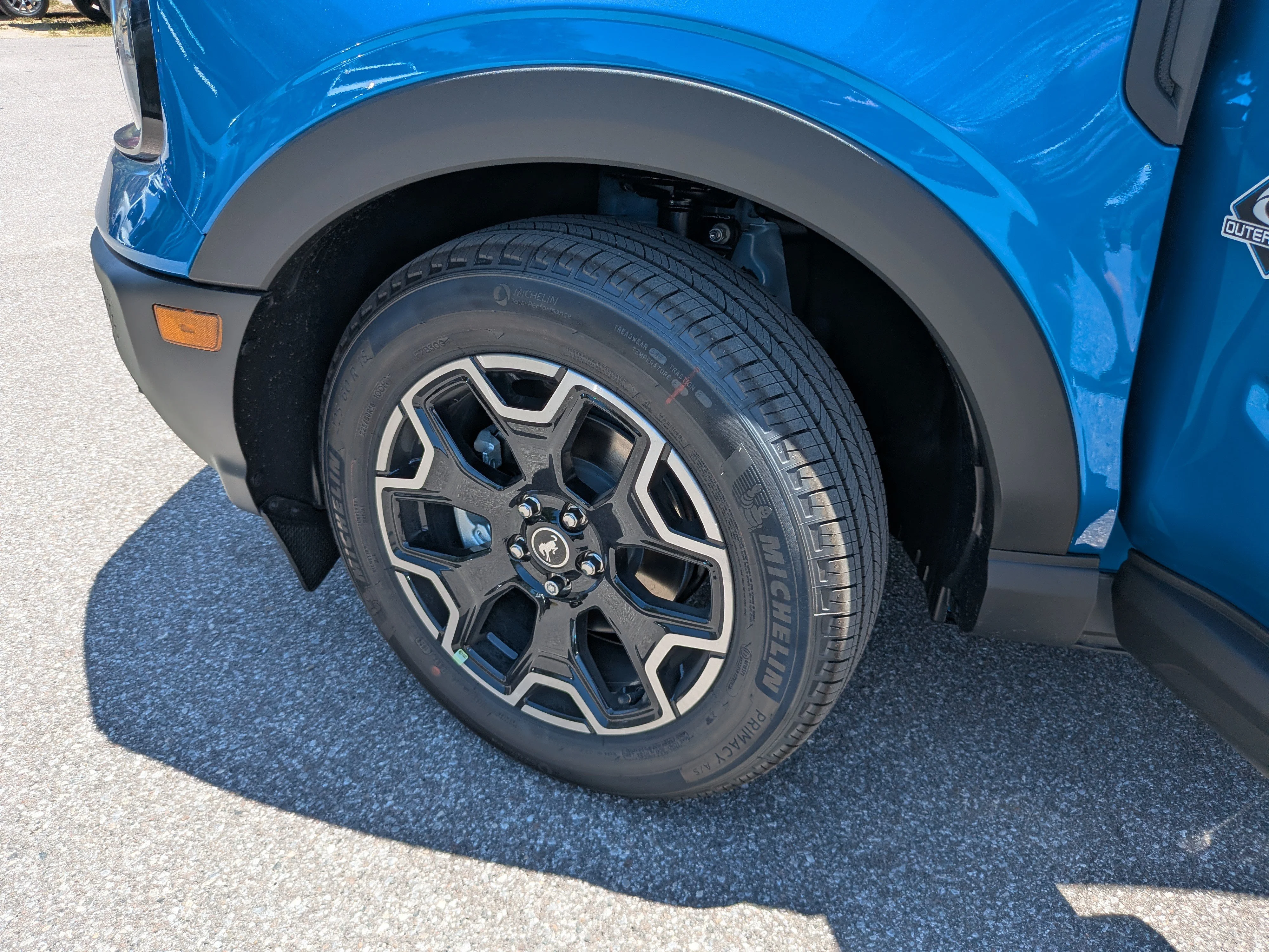 New 2026 Velocity Blue Metallic Ford Outer Banks® image 35
