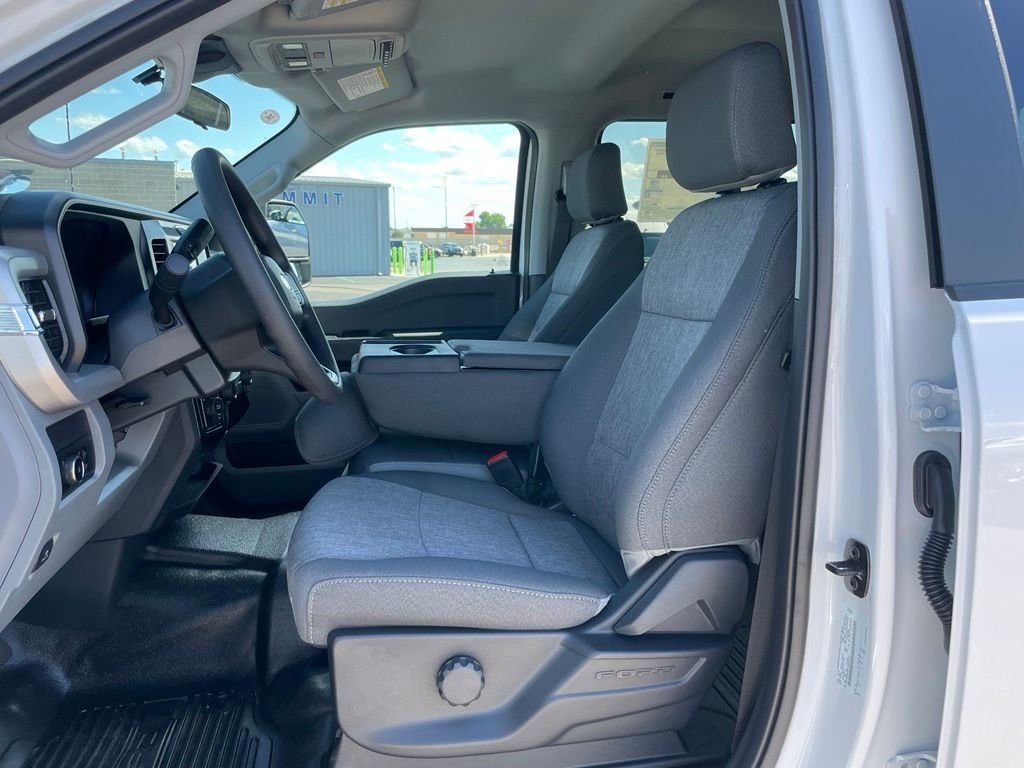 2026 Ford F-550 Super Duty Chassis Cab XL - Photo 7