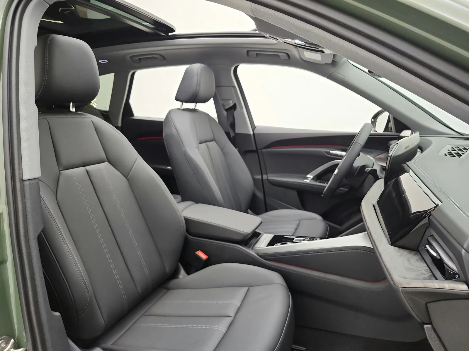 New 2026 District Green Metallic Audi Premium 2.0 TFSI quattro image 15