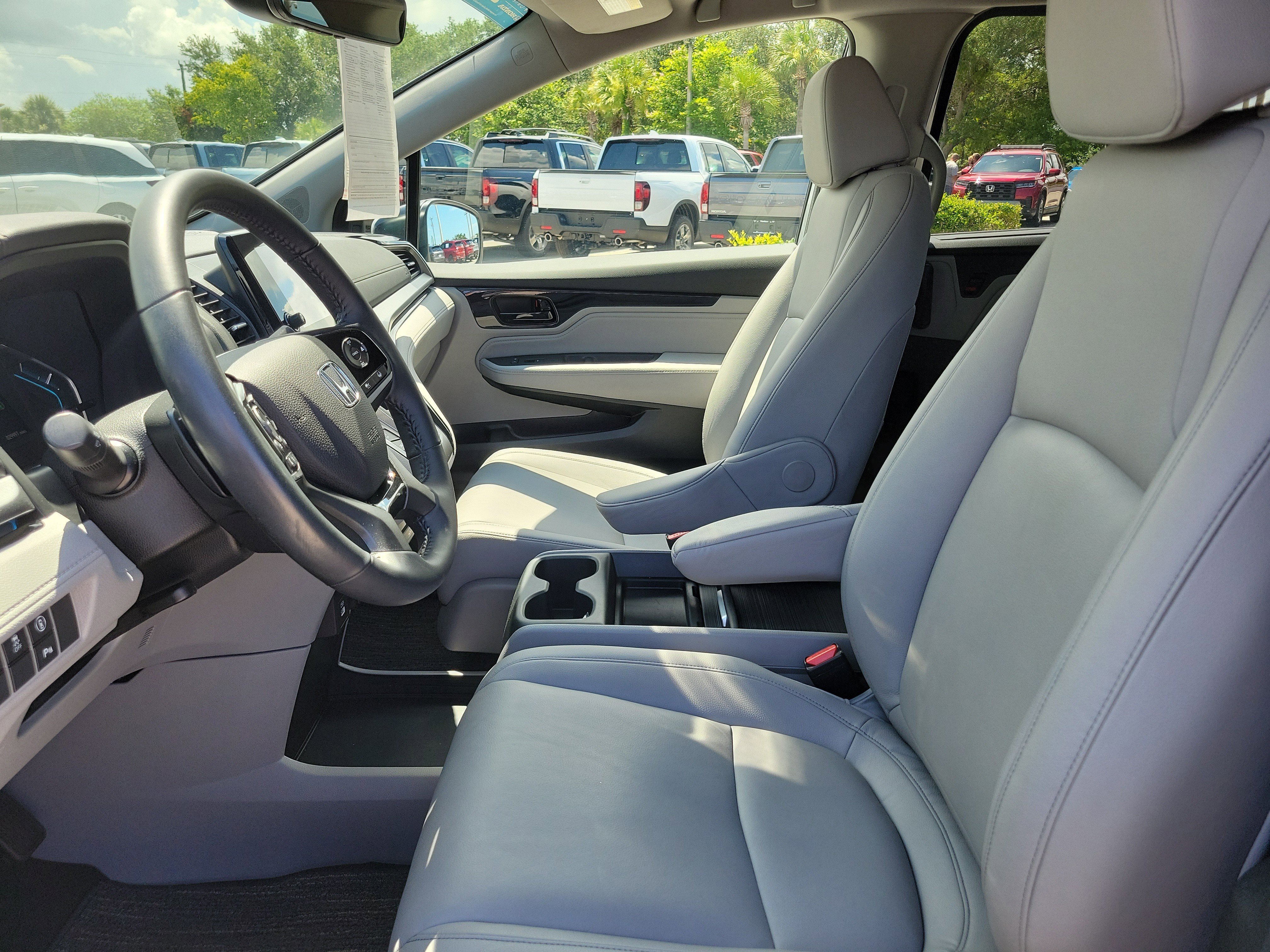 Used 2023  Honda Touring image 27
