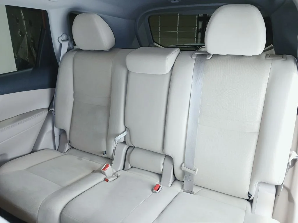 Used 2016 Red Nissan SV image 13