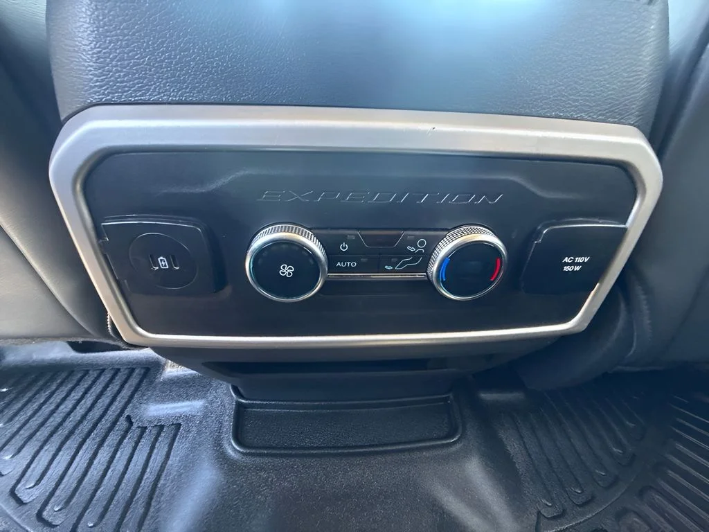 Used 2024 Black Ford XLT image 11