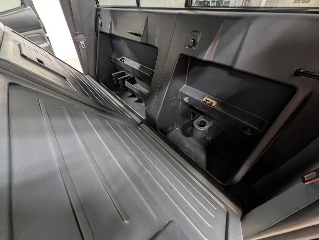 Used 2015 Black Toyota Base image 15