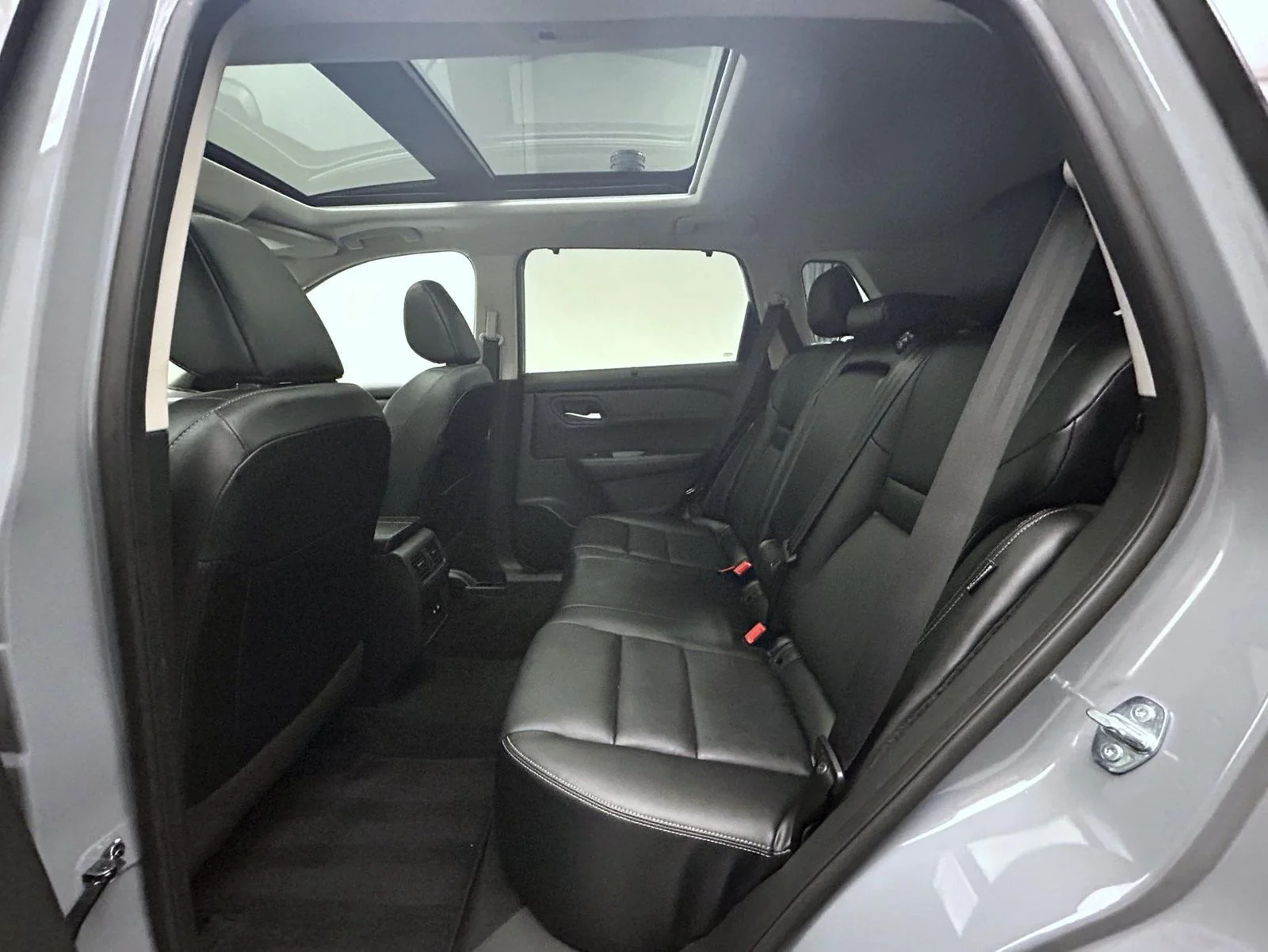 Used 2024 Gray Nissan SL image 19