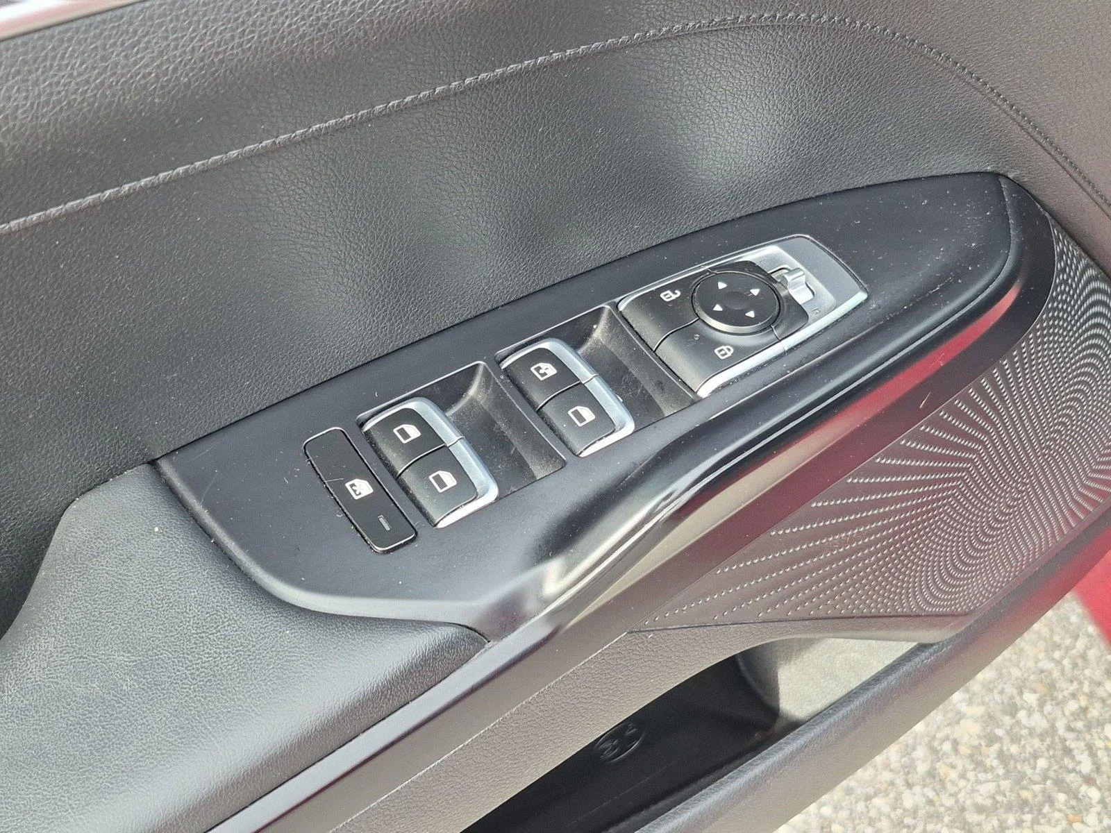 Used 2022 Passion Red Kia LXS image 15
