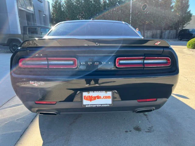 Used 2021 Black Dodge SXT image 4