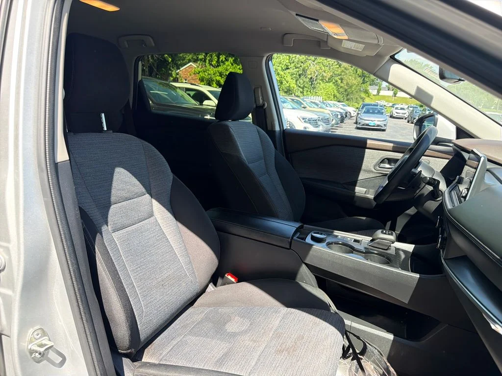 Used 2023 Silver Nissan SV image 41