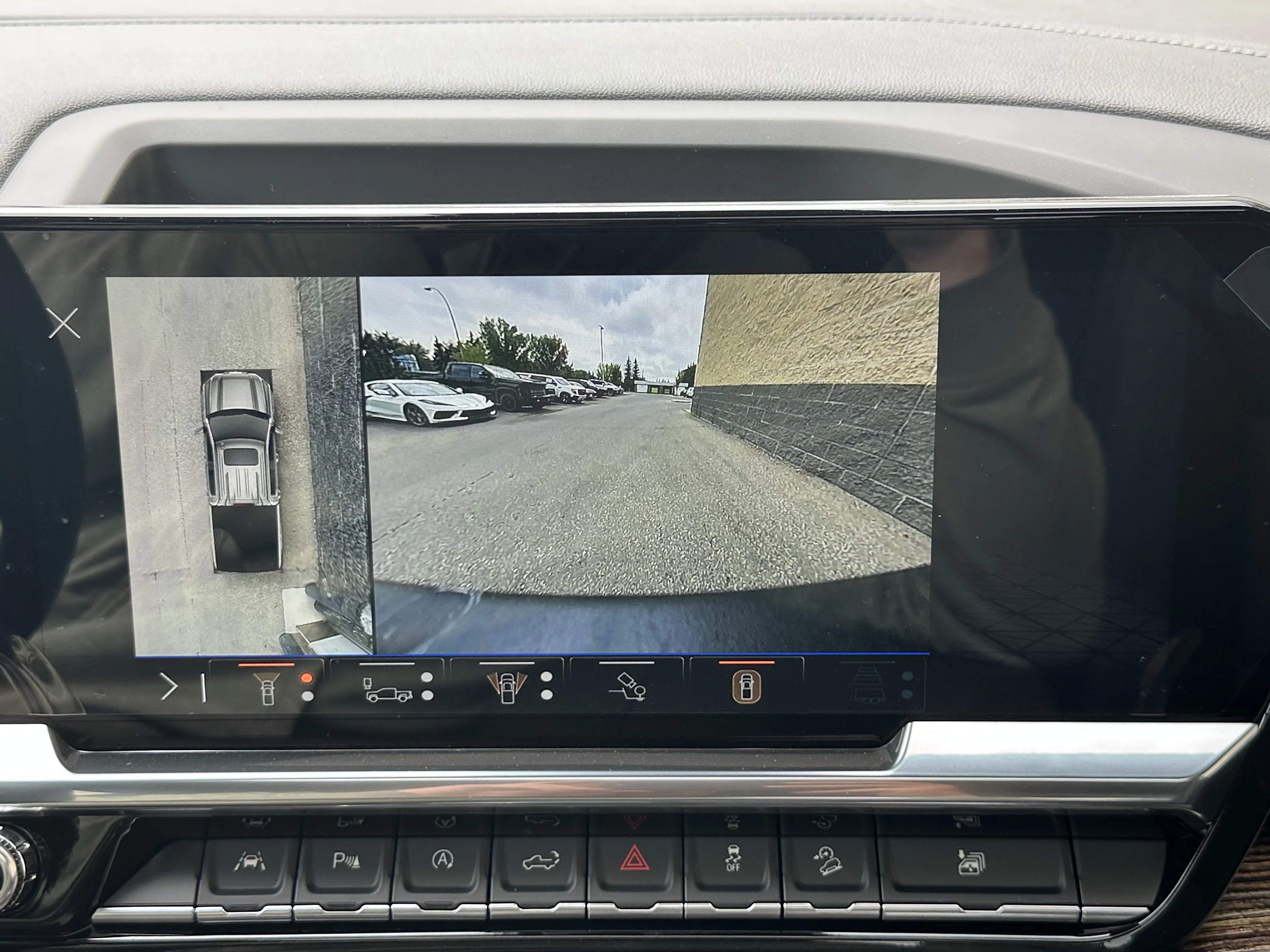 New 2026 Onyx Black GMC Elevation image 16