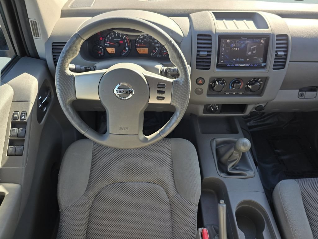 Used 2007 Super Black Nissan SE image 31