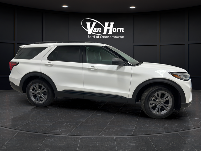 Used 2026 Star White Metallic Tri-Coat Ford Active image 8