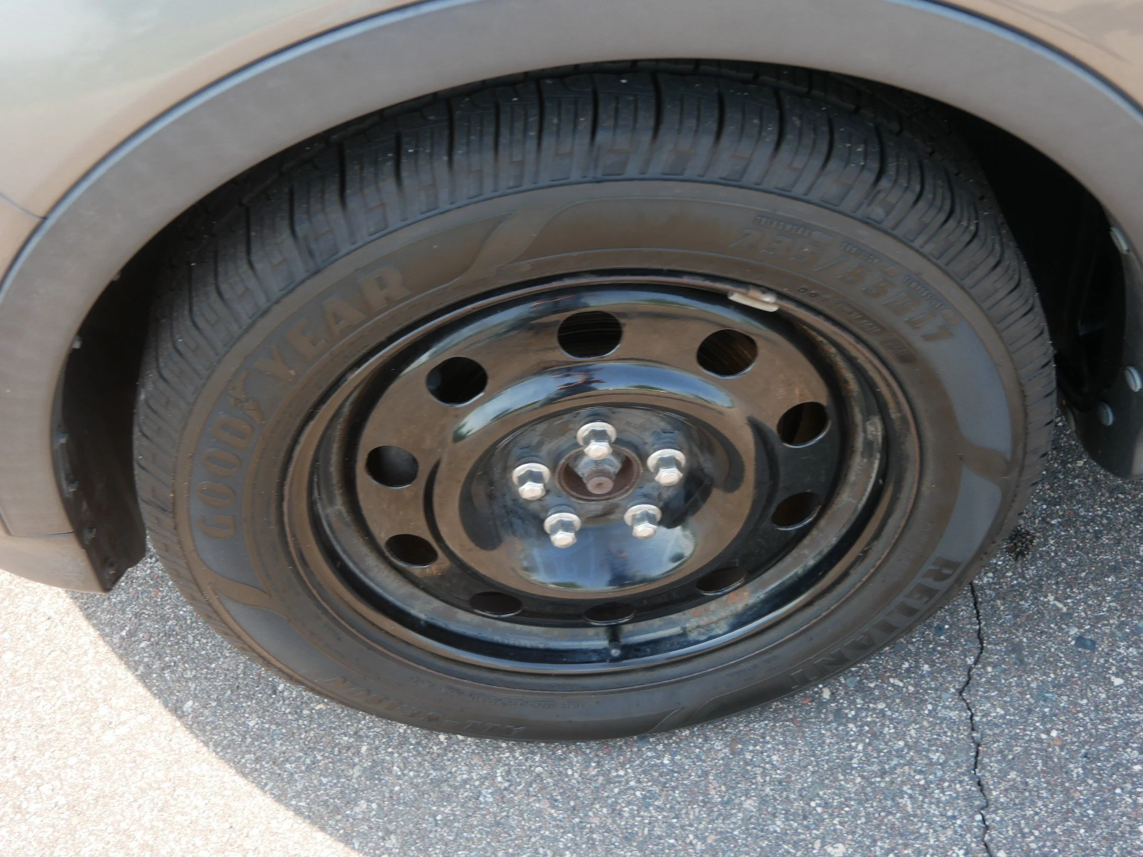 Used 2014 Sterling Gray Metallic Ford S image 16