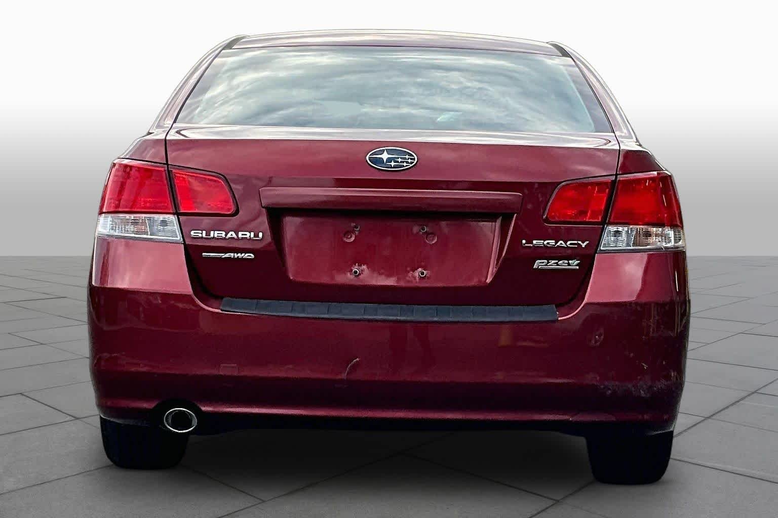 Used 2013 Venetian Red Pearl Subaru 2.5i Premium image 4