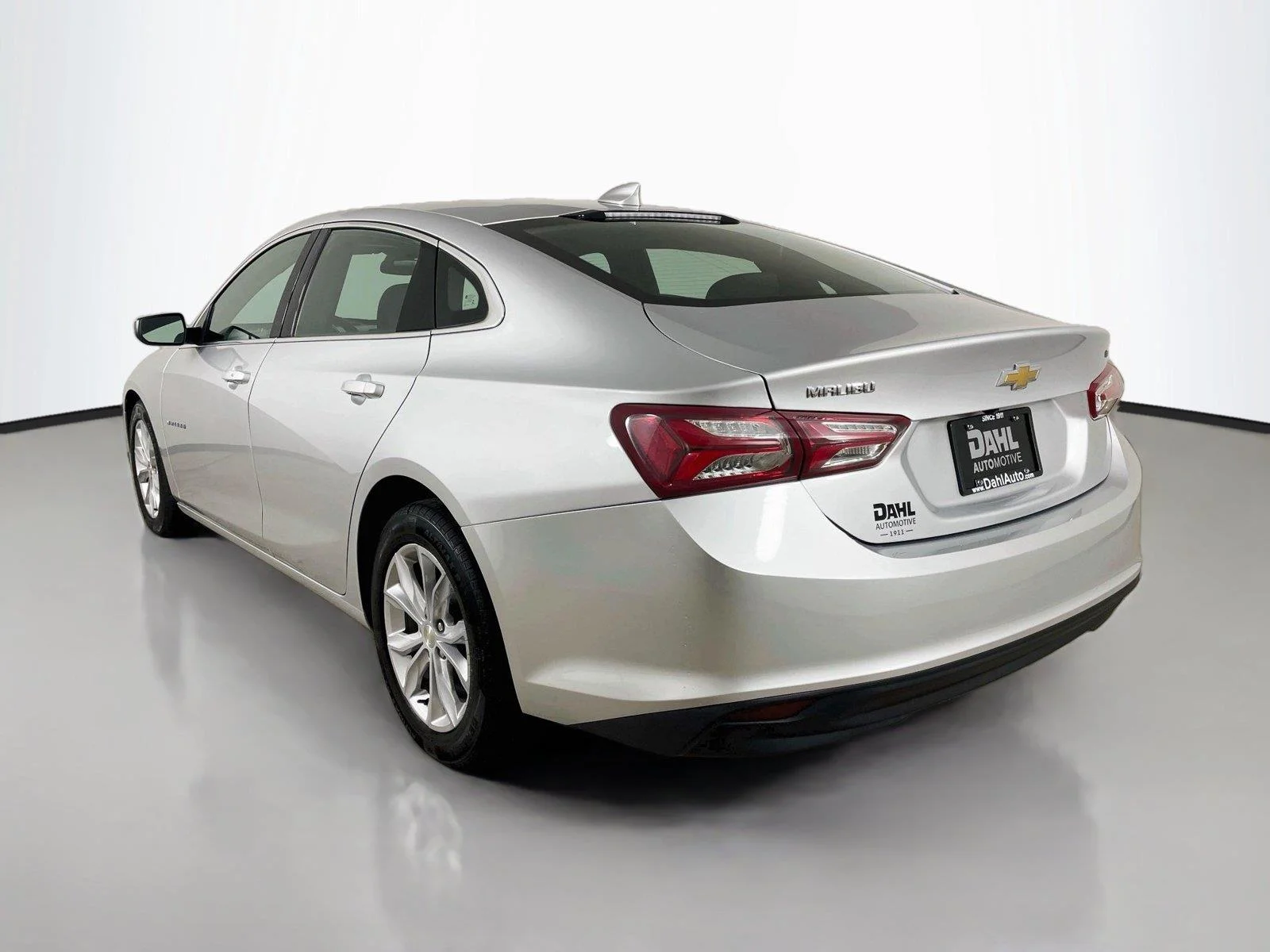 Used 2020 Silver Ice Metallic Chevrolet LT image 10