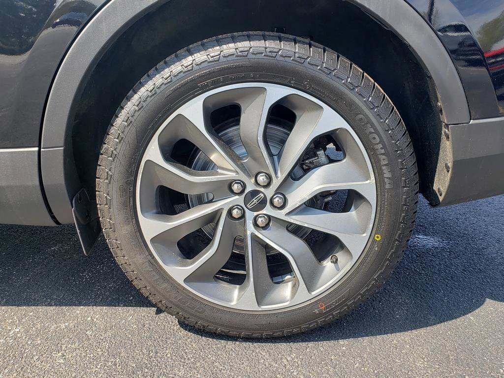 Used 2021 Black Lincoln Reserve image 27