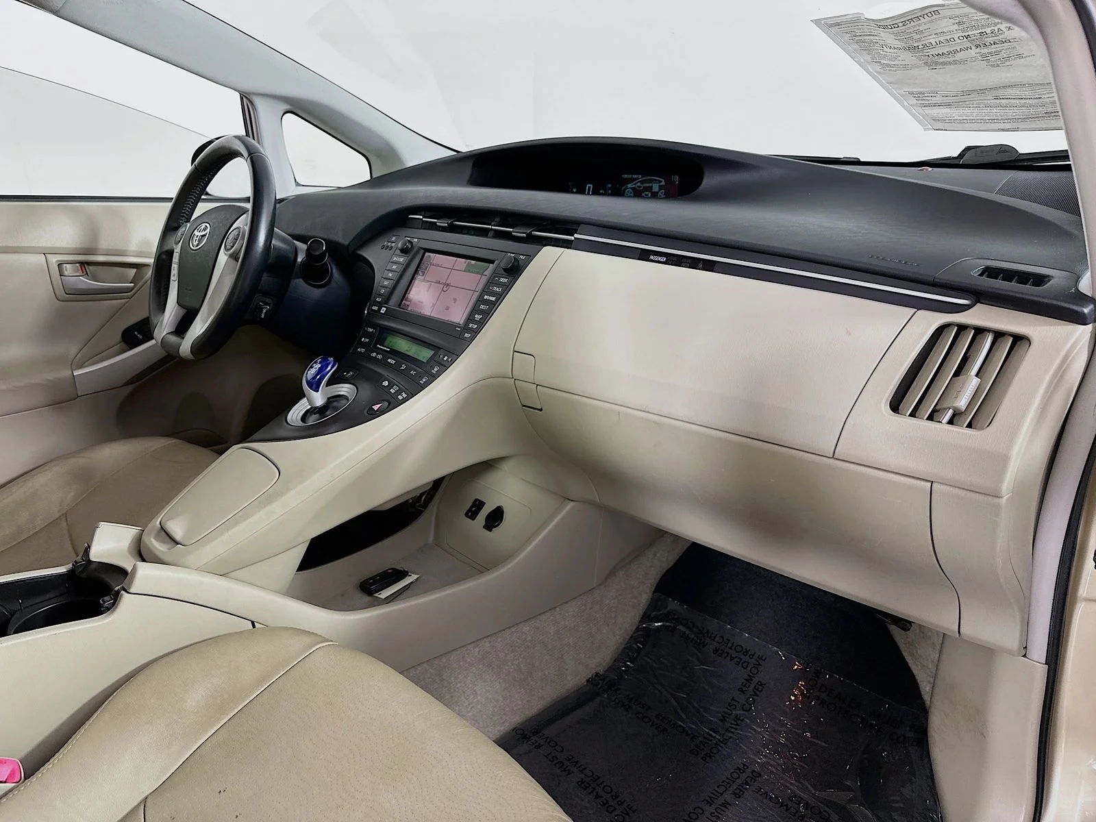 Used 2010 Gold Toyota IV image 28