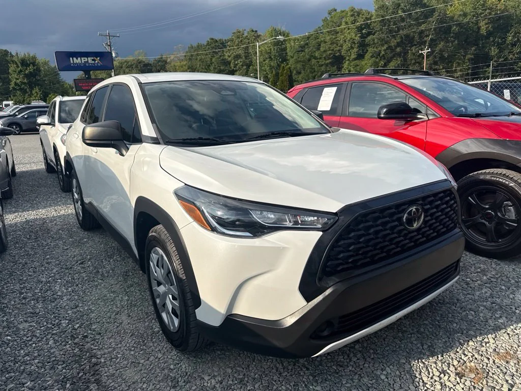 Used 2023 Beige Toyota L image 2