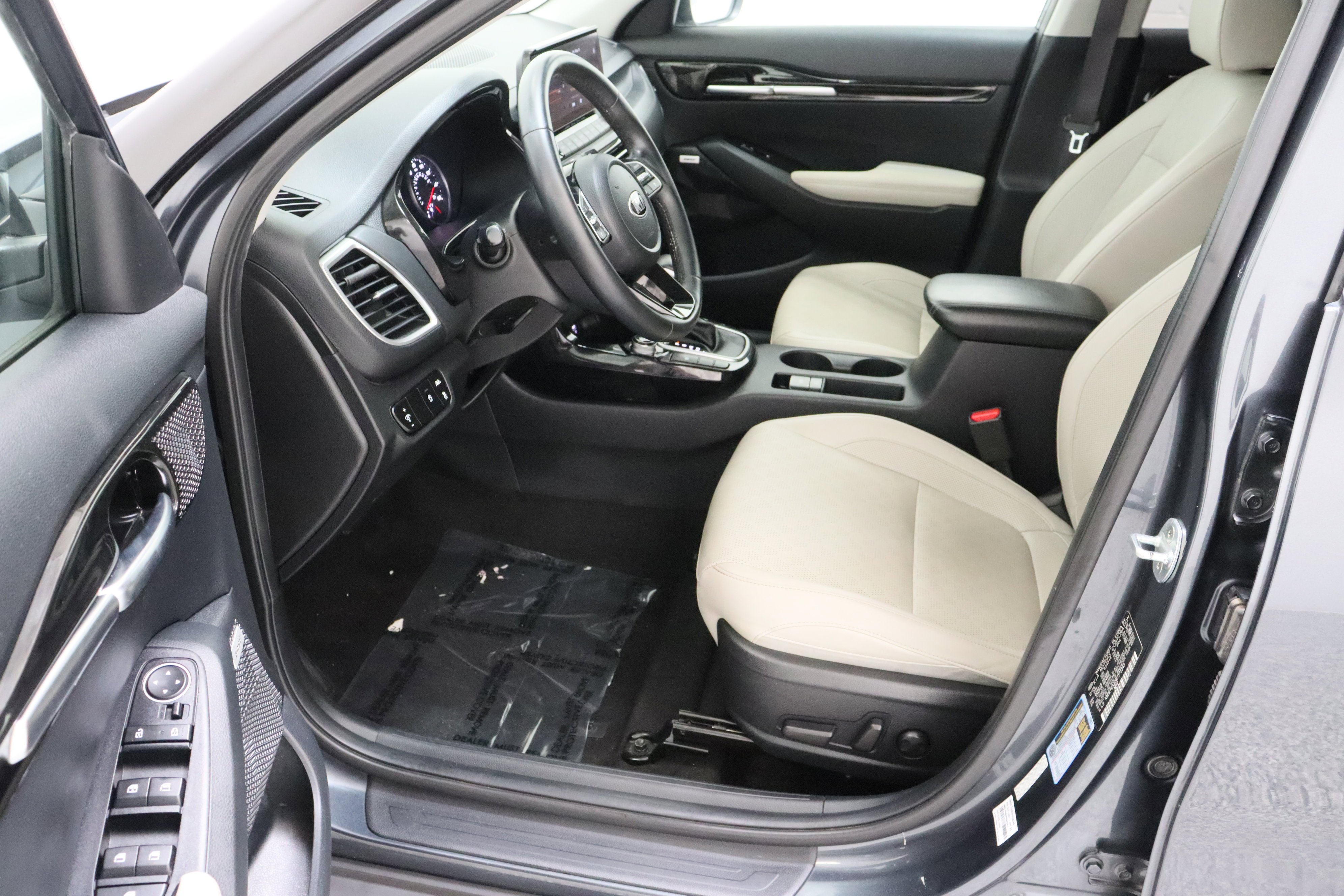 Used 2021 Gravity Gray Kia SX 1.6T image 15