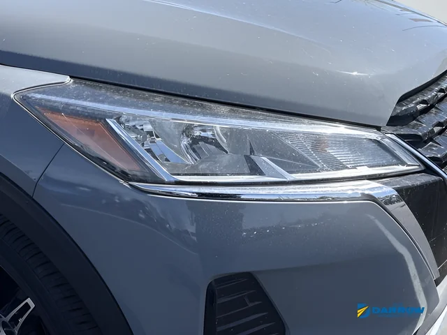Used 2023 Gray Nissan SV image 26