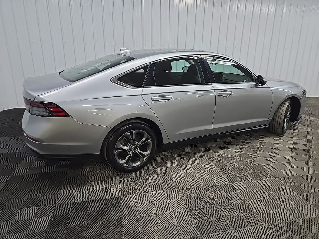 Used 2023 Gray Honda EX image 3