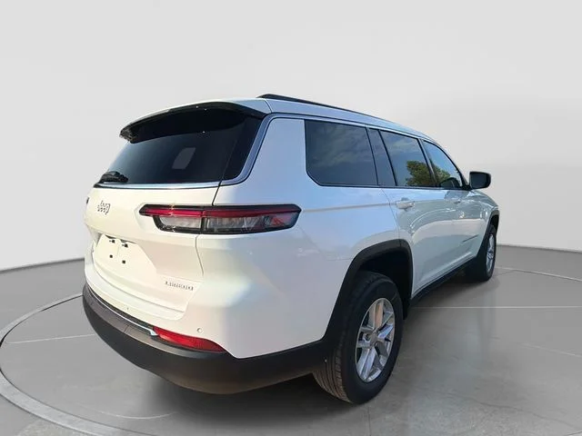 New 2026 Bright White Clear-Coat Exterior Paint Jeep Laredo image 4
